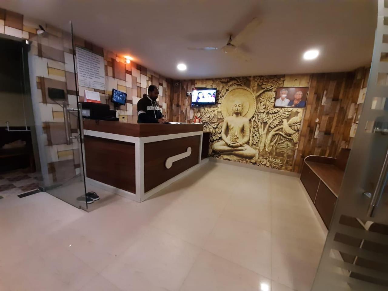 Hotel Vashishta Inn Paderu Zewnętrze zdjęcie